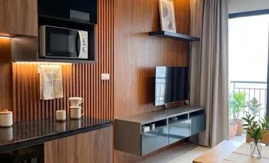 Продажа 1 кровать кондо в Хуаи Кхщанг, Бангкок