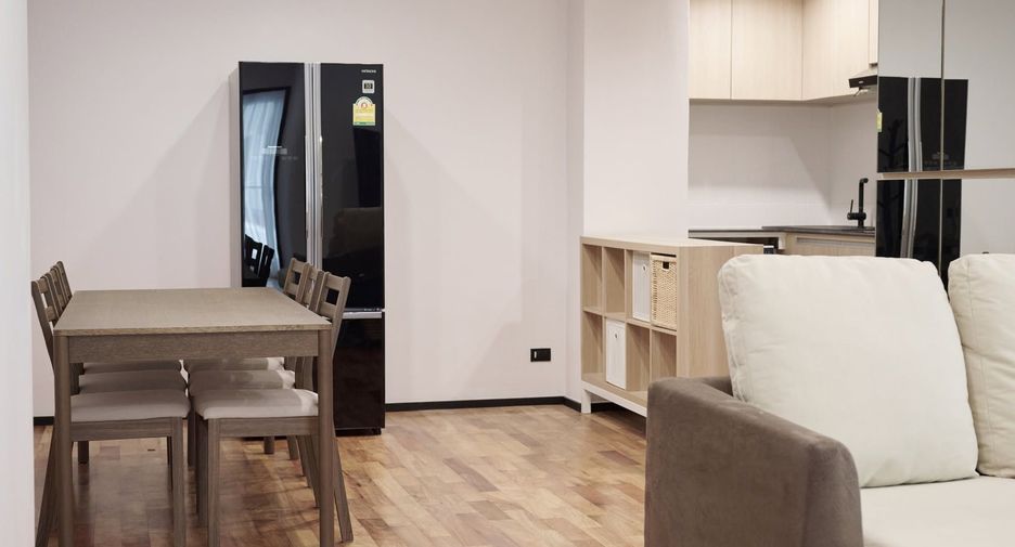 For rent 2 bedrooms condo in Watthana, Bangkok