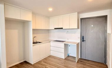 For sale 2 bedrooms condo in Mueang Samut Prakan, Samut Prakan