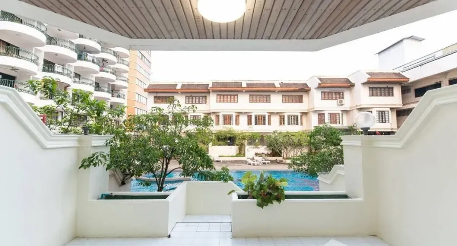 Casa adosada en alquiler de 3 habitaciones en Mueang Chiang Mai, Chiang Mai