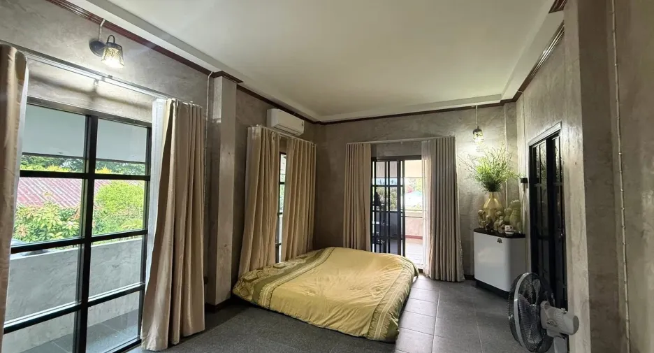 Casa en venta de 3 habitaciones en Saraphi, Chiang Mai