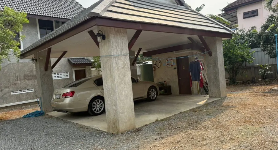 Casa en venta de 3 habitaciones en Saraphi, Chiang Mai