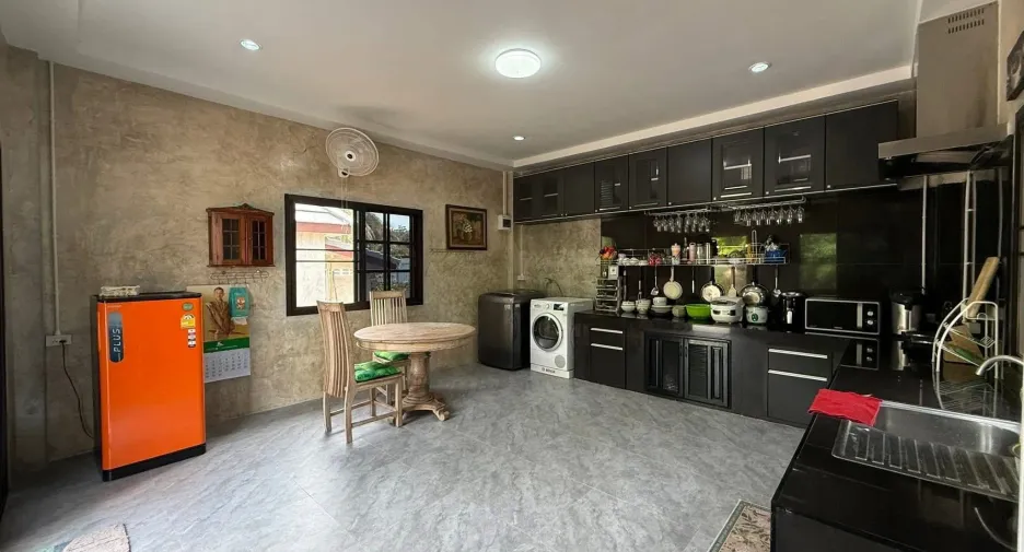 Casa en venta de 3 habitaciones en Saraphi, Chiang Mai
