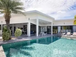 À vendre 4 chambres villa à Mueang Phuket, Phuket