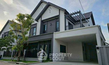 Casa en venta de 4 habitaciones en Bang Phli, Samut Prakan