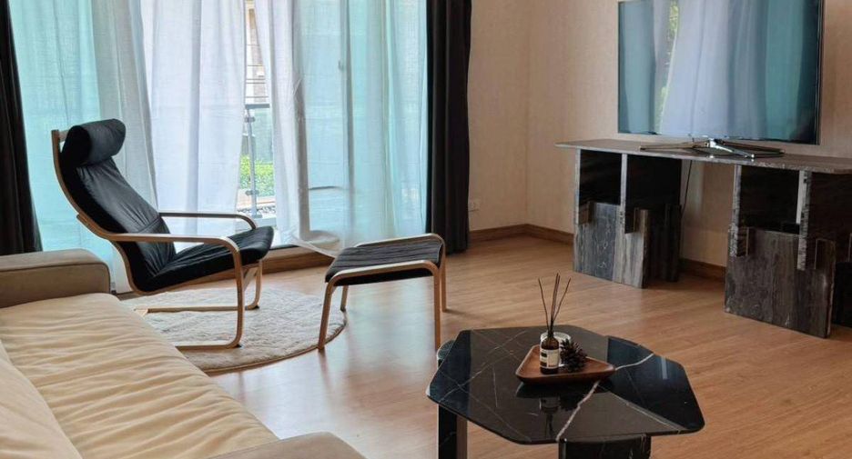 Casa en alquiler y en venta de 4 habitaciones en Suan Luang, Bangkok
