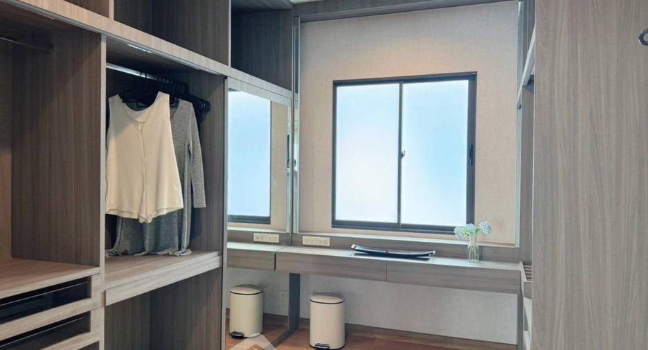Casa en alquiler y en venta de 4 habitaciones en Suan Luang, Bangkok