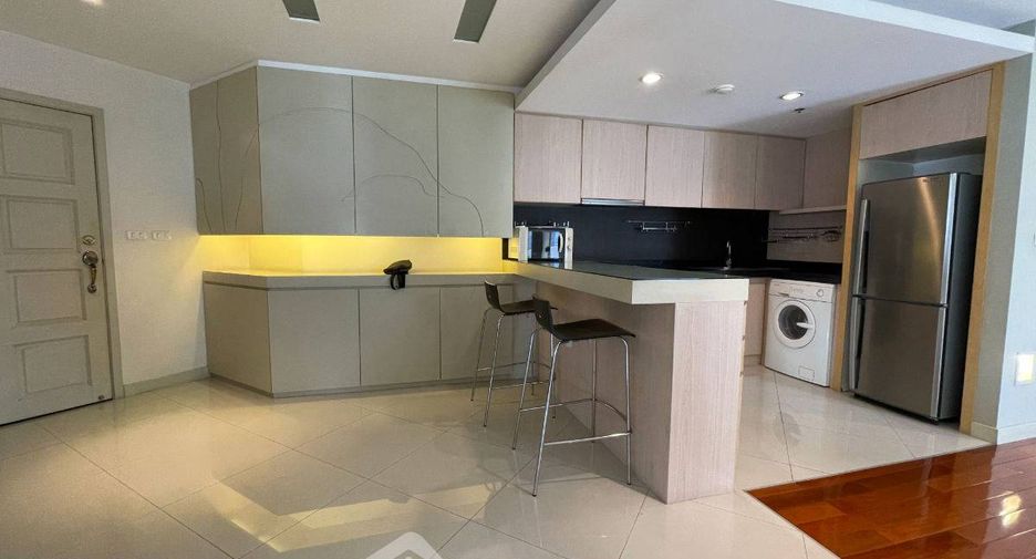 For sale 3 bedrooms condo in Watthana, Bangkok