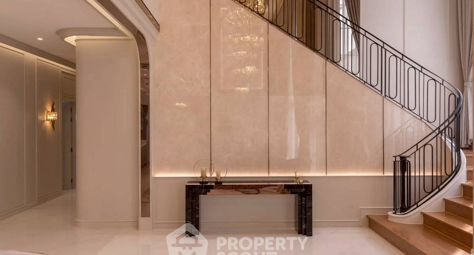 Casa en venta de 4 habitaciones en Bang Kapi, Bangkok
