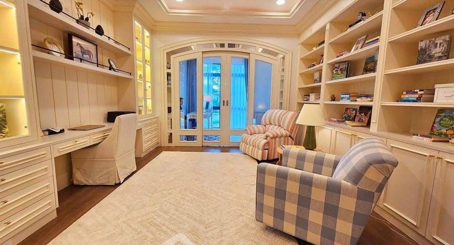 For rent and for sale 5 bedrooms house in Saphan Sung, Bangkok
