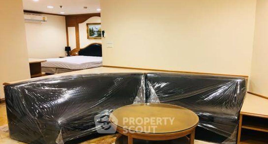 For rent 3 ベッドルーム condo in Watthana, Bangkok