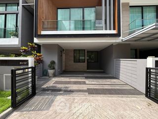 Reihenhaus zur Miete mit 3 Zimmer in Saphan Sung, Bangkok