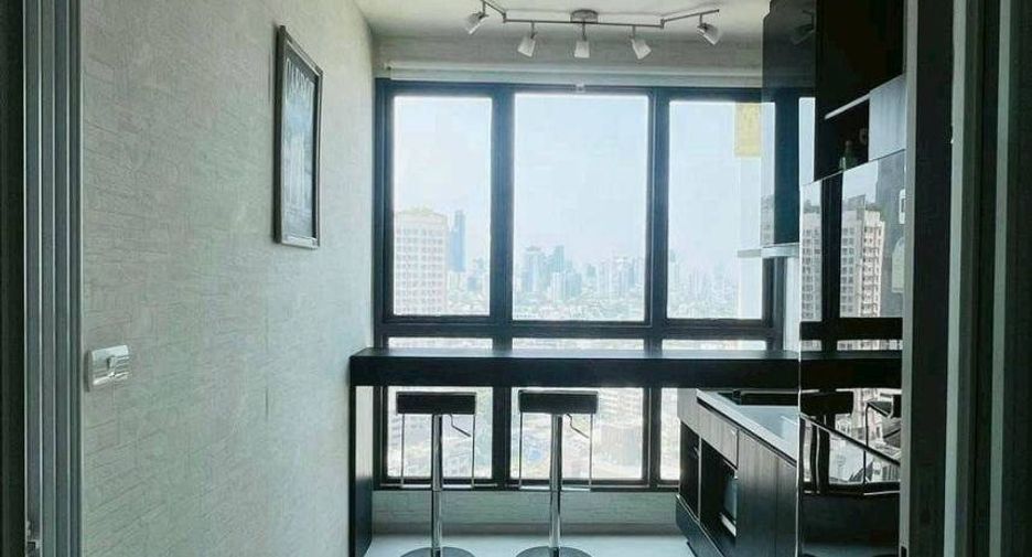 Wohnung zum Kauf mit 1 Zimmer in Khlong Toei, Bangkok