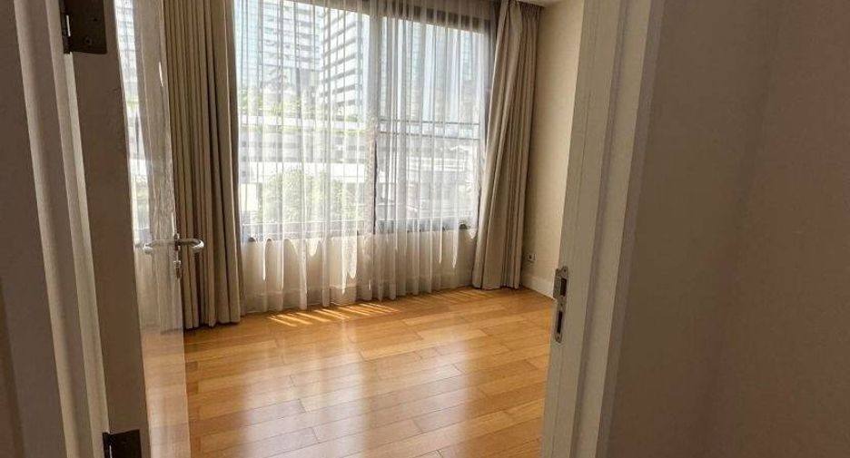 For sale 1 Beds condo in Sathon, Bangkok