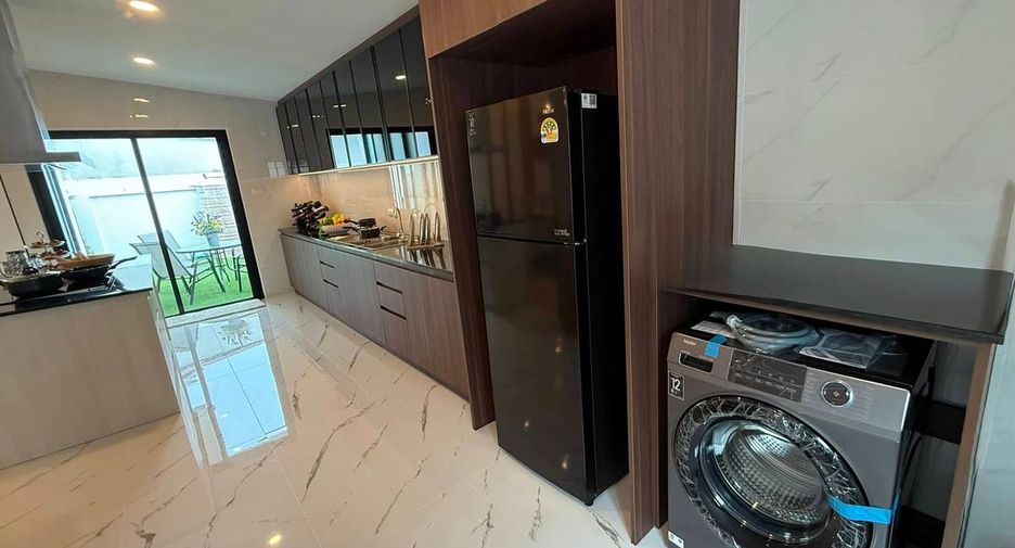 For sale 3 bedrooms villa in East Pattaya, Pattaya