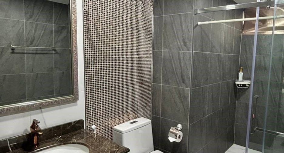 For sale 2 bedrooms condo in Watthana, Bangkok