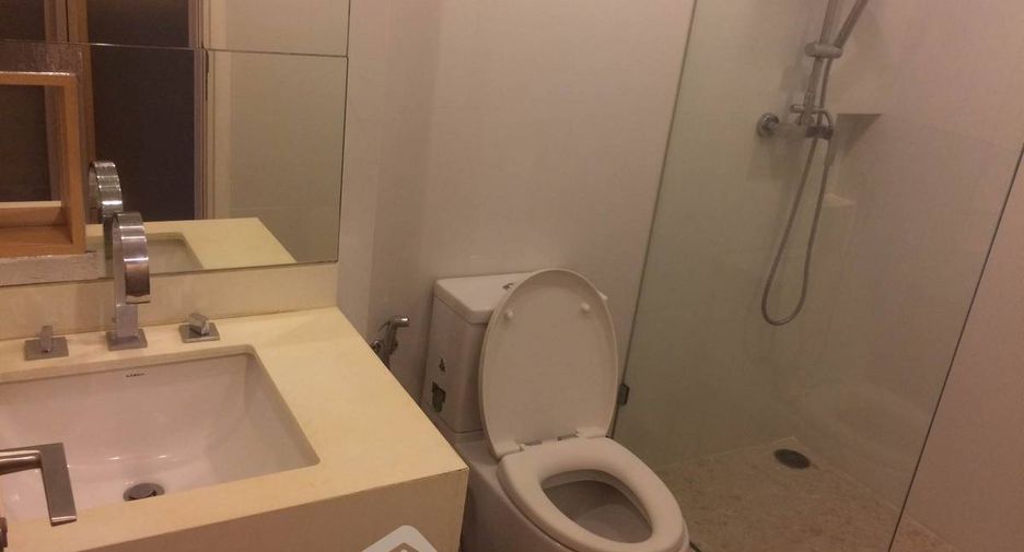 À vendre 1 chambre condo à Watthana, Bangkok