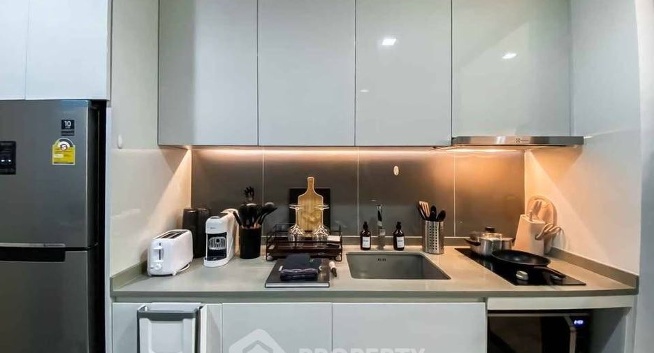For sale 2 bedrooms condo in Watthana, Bangkok
