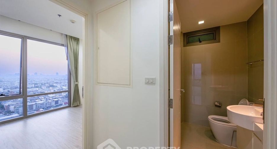 À vendre 2 chambres condo à Yan Nawa, Bangkok