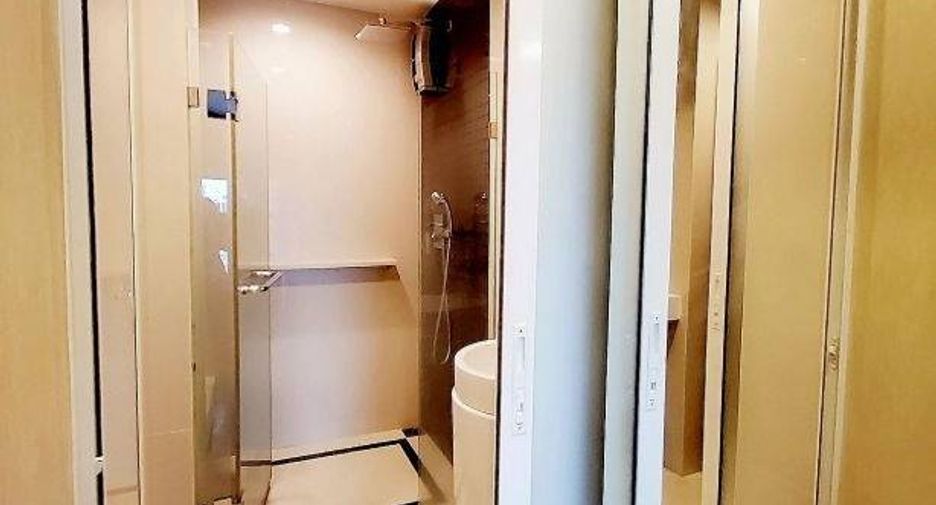 For sale 1 Beds condo in Phra Khanong, Bangkok