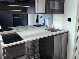Condo en venta de 2 habitaciones en Bang Rak, Bangkok