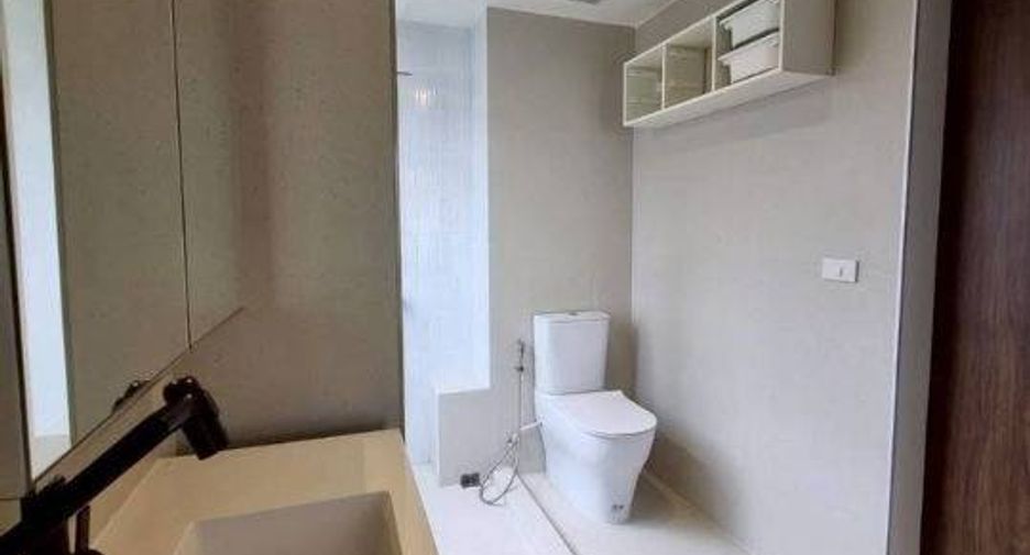 À vendre 2 chambres condo à Bang Rak, Bangkok