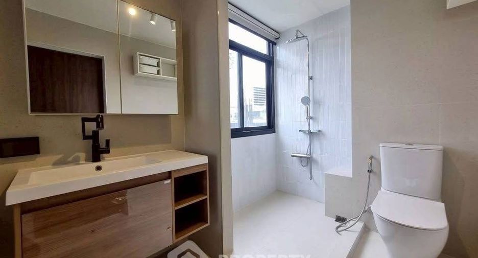 À vendre 2 chambres condo à Bang Rak, Bangkok