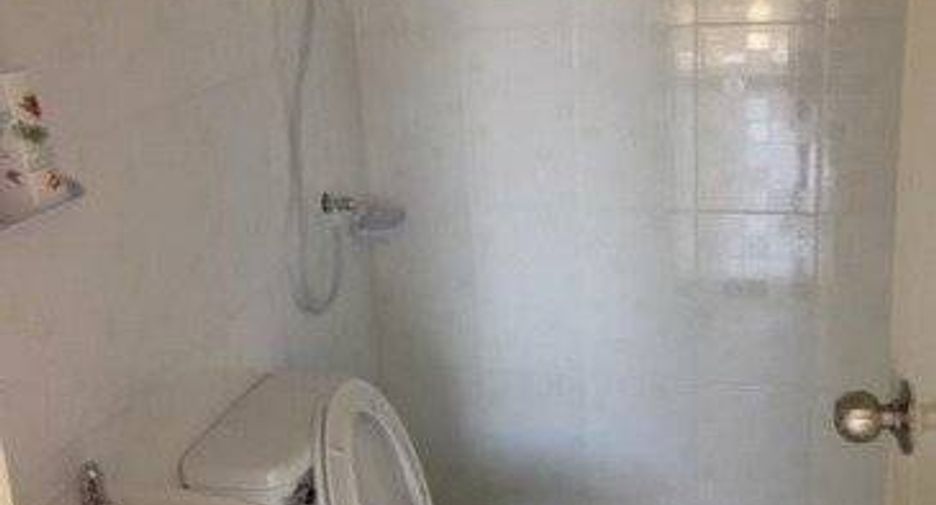 For sale 4 ベッドルーム house in Phan Thong, Chonburi