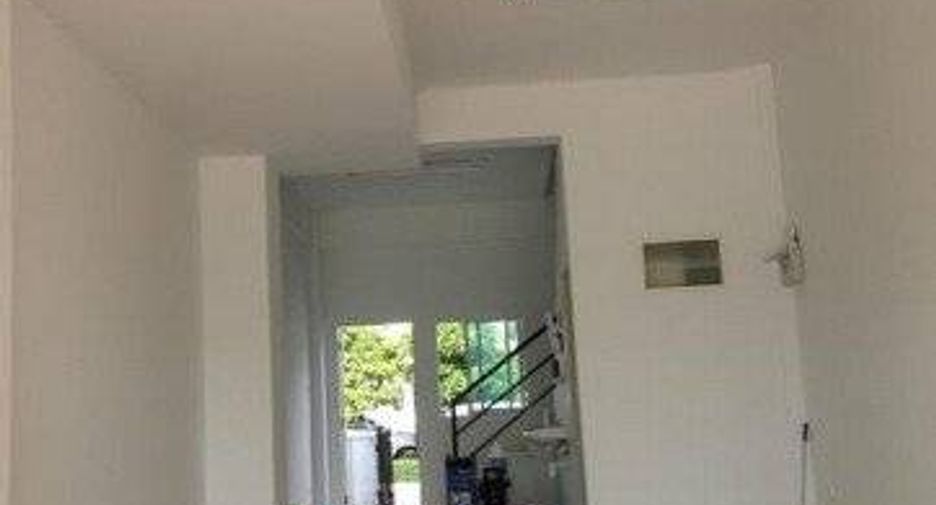 For sale 4 ベッドルーム house in Phan Thong, Chonburi