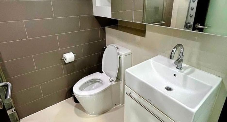 For rent 1 bed condo in Khlong Toei, Bangkok