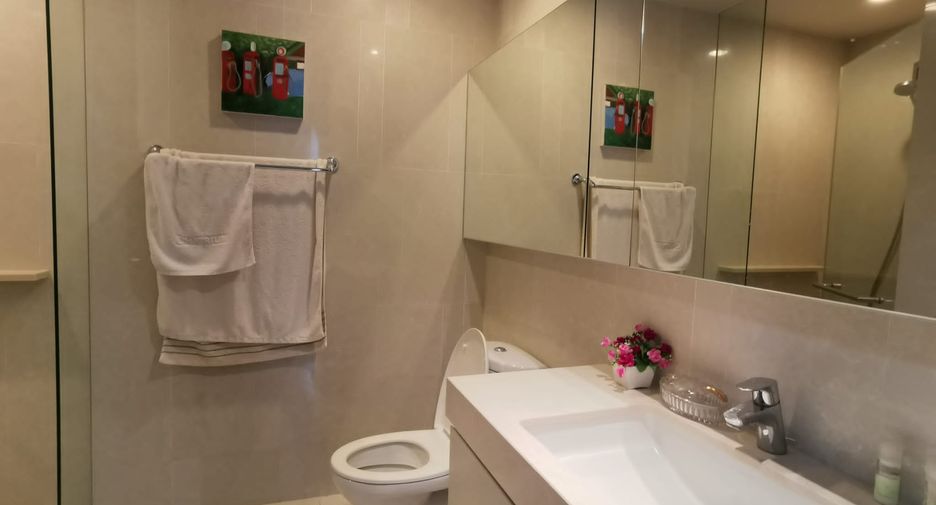 For rent 2 ベッドルーム condo in Watthana, Bangkok