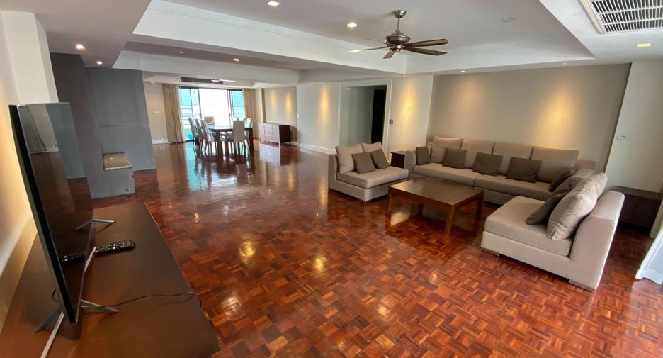 For rent 4 bedrooms condo in Watthana, Bangkok