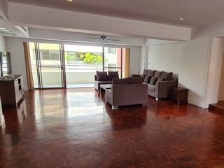 For rent 4 bedrooms condo in Watthana, Bangkok