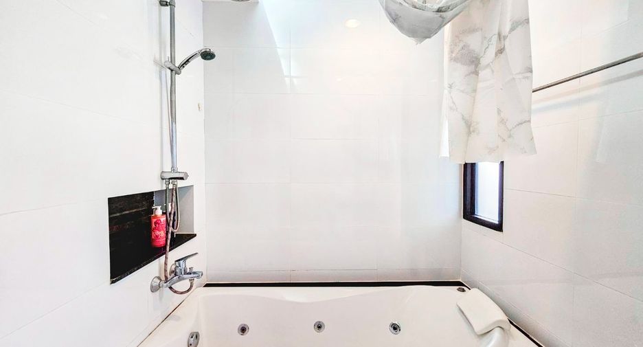 Condo en alquiler de 2 habitaciones en Watthana, Bangkok