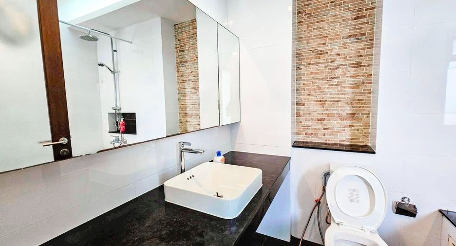 Condo en alquiler de 2 habitaciones en Watthana, Bangkok