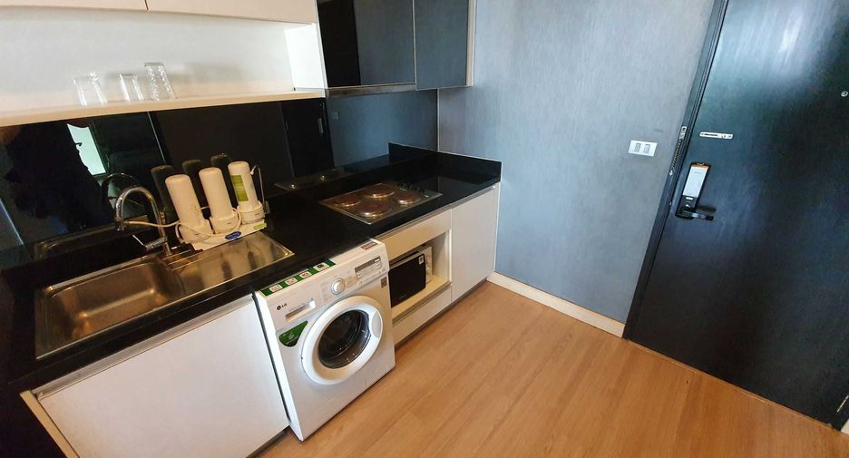 Condo en alquiler de 2 habitaciones en Khlong Toei, Bangkok