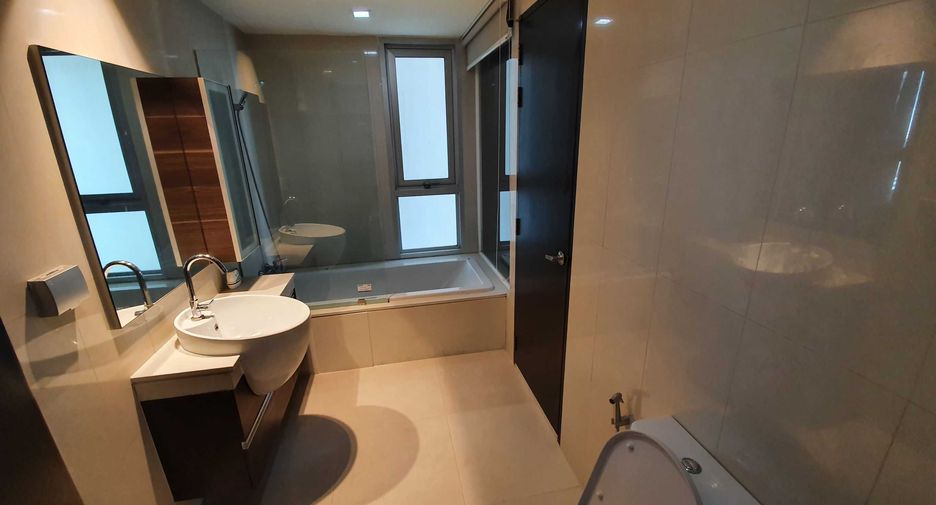 Condo en alquiler de 2 habitaciones en Khlong Toei, Bangkok