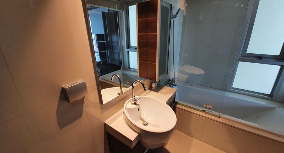 Condo en alquiler de 2 habitaciones en Khlong Toei, Bangkok