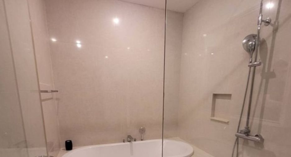 À louer et à vendre 1 chambre condo à Khlong Toei, Bangkok