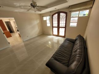 Wohnung zur Miete mit 3 Zimmer in Khlong Toei, Bangkok