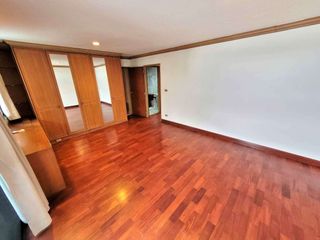 Reihenhaus zur Miete mit 4 Zimmer in Watthana, Bangkok