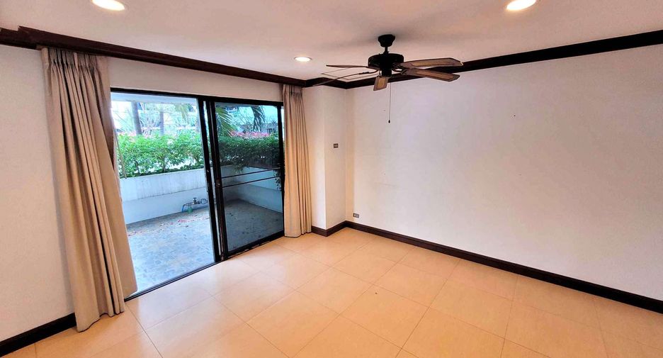 Reihenhaus zur Miete mit 4 Zimmer in Watthana, Bangkok