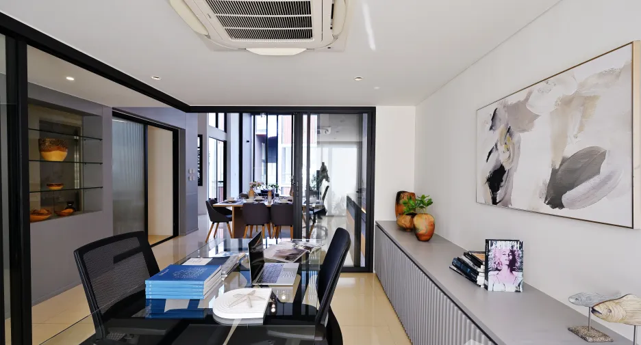 Casa adosada en venta y en alquiler de 3 habitaciones en Wang Thonglang, Bangkok