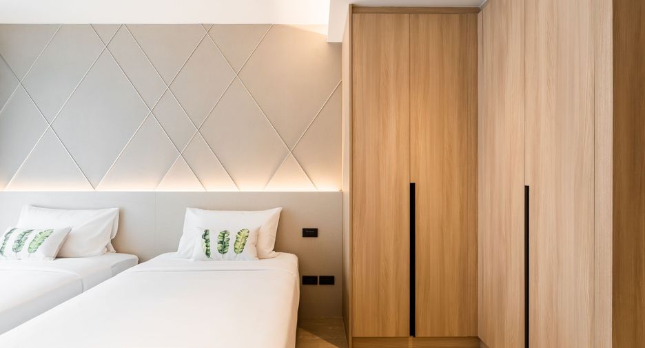 For rent 2 bedrooms apartment in Watthana, Bangkok