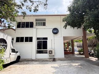 Haus zur Miete mit 4 Zimmer in Watthana, Bangkok