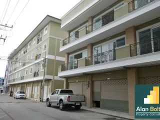 Gewerbefläche zum Kauf in Bang Lamung, Chonburi