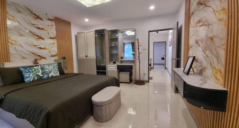 For sale 4 bedrooms house in South Pattaya, Pattaya