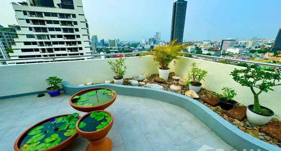 ให้เช่า 5 ห้องนอน คอนโด ใน วัฒนา, กรุงเทพฯ