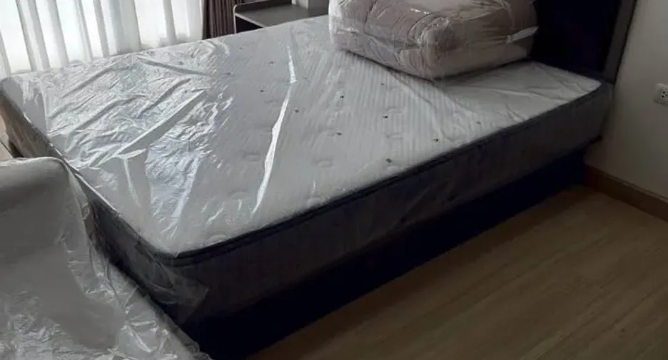 Apartamento en alquiler de 1 habitaciones en Huai Khwang, Bangkok