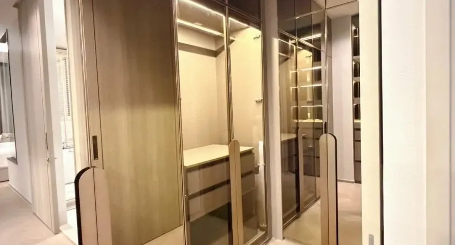 Condo en alquiler de 2 habitaciones en Sathon, Bangkok
